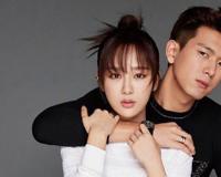  杨紫李现合体大片 表情看上去有些逗