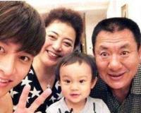 贾乃亮父母是做什么的 一家上市公司老总(标准富二代)