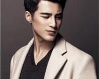 姜潮求婚麦迪娜现场曝光 女方身怀六甲现身感动落泪(超幸福)