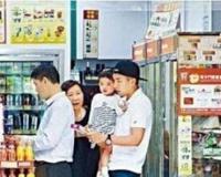 杨幂女儿小糯米正面照片曝光 一看就是亲生的(基因强大)