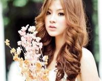 平采娜·乐维瑟派布恩小时候照片 比影片中美多了