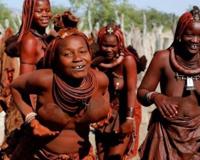 非洲纳米比亚辛巴族 女人袒胸露乳一辈子不洗澡