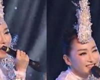 盘点那些假唱被揭穿的明星 萨顶顶假唱转话筒(视频)