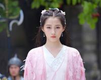 关晓彤是不是皇族后裔