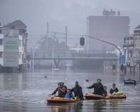 今年第7号台风查帕卡生成