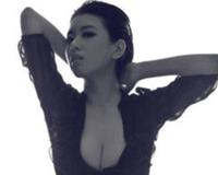 赵铭肚兜被扯下的瞬间第几分钟 几秒的镜头让她走红