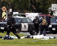 美国说唱歌手直播中突遭枪击