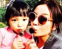 赵薇的小四月长得太像谁