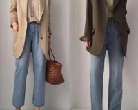 水洗蓝是什么颜色，自然褪色有些泛白的蓝色(穿起来显得很清新)