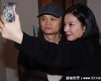 马云和赵薇结婚是真的吗，假的(两人是很好的朋友也是生意伙伴)