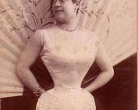 欧洲束腰有什么危害?欧洲束腰比中国裹脚更致命