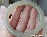 怎么判断玉已经戴活了，看光泽/手感/纹路/透明度(玉带活了图片)