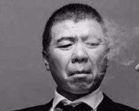 冯小刚的皮肤是什么病