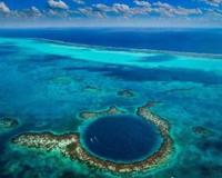 恐怖的危地马拉天坑