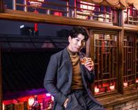 离婚不离家 张亮与寇静恩爱秀不停