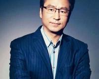 白岩松被开除是真的吗