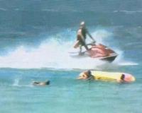 72岁葡萄牙总统跳海救人