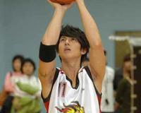 篮球火吴尊发型怎么留？