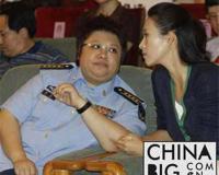 韩红管彤结婚接吻相片是真的假的