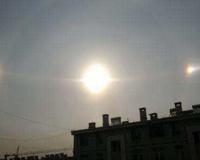 石家庄上空现两个太阳