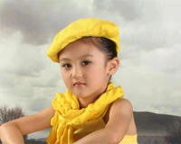 演员陆子艺简介资料(6岁就被成龙抱着上过春晚)