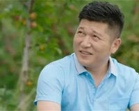 本山传媒历小峰个人资料介绍(和媳妇离婚是因为太有钱）