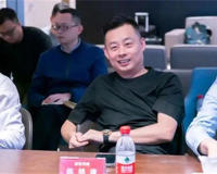 戈雅光电张宏伟和波特邦威陈锦康怎么走到一起的(康康决定了合拍走的更远)