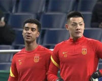 看世界杯反思国足问题到底出在了哪里(李铁作为国足教练还被带走调查了)