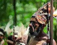 揭秘食人族吃人的原因(听他们的后代阿斯马特人怎么讲)