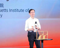 张勇在阿里任职的评价与成就(跟张勇学经营有收获)