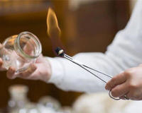 拔罐后身上出现的黑色印子是咋回事？拔罐还是蛮多好处的