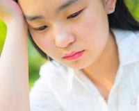 总感觉男朋友喜欢闺蜜 难道我要直接退出吗