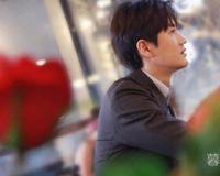 带着爸爸去留学孙卓非喜欢谁 对林飒一直念念不忘