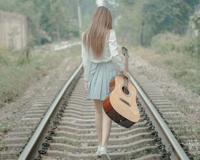 晒自己照片的简易说说 好好生活尽情可爱