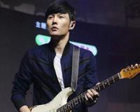 李荣浩怎么火起来的 不仅有才华生活中低调优秀