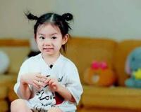 怎么看待戚薇教育女儿的方式 这种成人化理念真的好吗