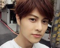 王子已经不喜欢鬼鬼了吗 曾因为这两部剧而火