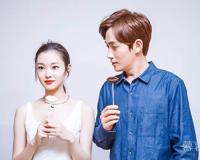 朱一龙宋轶在一起了吗 机场亲密拉手吓坏粉丝