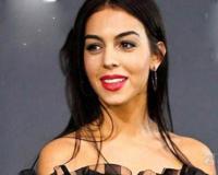 乔治娜用什么征服了c罗 努力的姑娘运气不会太差