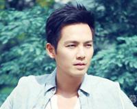 谢易桦看钟汉良很紧吗 她为何要混于助理之中