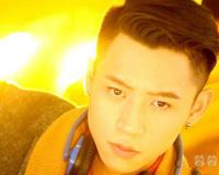 魏晨七年不敢打的电话是现任吗  泛红的眼圈湿了少年的心