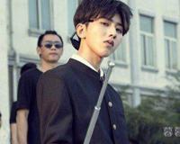 蔡徐坤女友竟然是她，和他谈恋爱你得经受得住这些