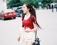 闺蜜是一种很脆弱的关系 遇到男人更是不堪一击