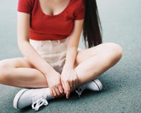 闺蜜是一种很脆弱的关系 遇到男人更是不堪一击