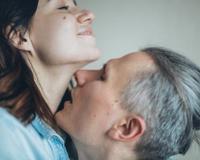 女性私处颜色深，代表经验丰富？