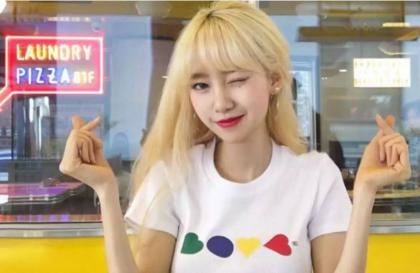 长途车卧铺最后一排 说好只是蹭一下却进去