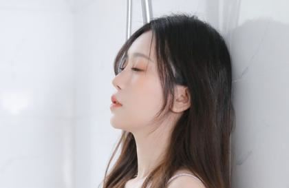 去图书馆写作业 开学第一天被学长要了在图书馆站着做