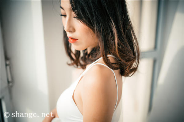 手指出现这条线当心 手指甲出现竖纹的原因大盘点