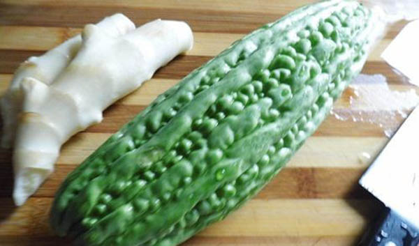 苦瓜怎么炒不苦又好吃 记住这个技巧让你爱上苦瓜