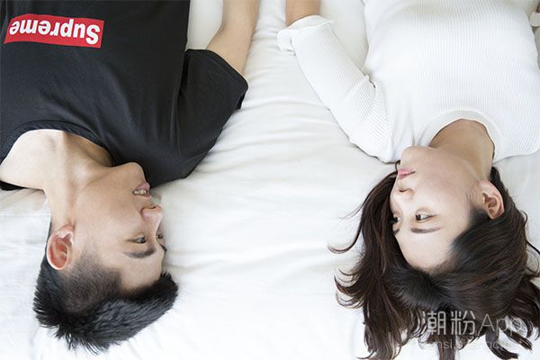 夫妻两地分居怎么办 再忙也不要忘了联系